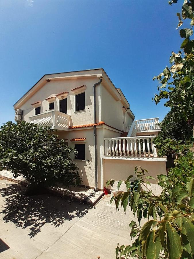 Guest House Keskic كارلوباغ المظهر الخارجي الصورة