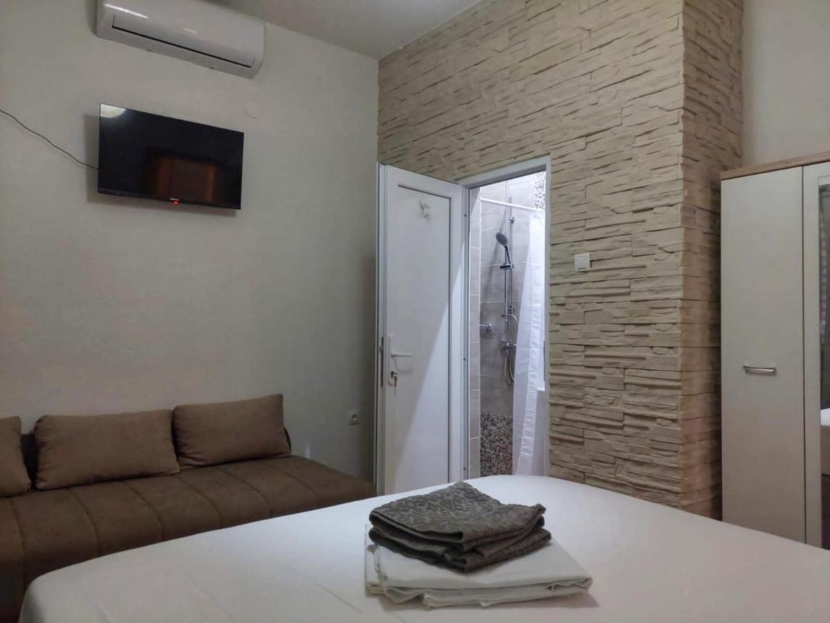 Guest House Keskic كارلوباغ المظهر الخارجي الصورة