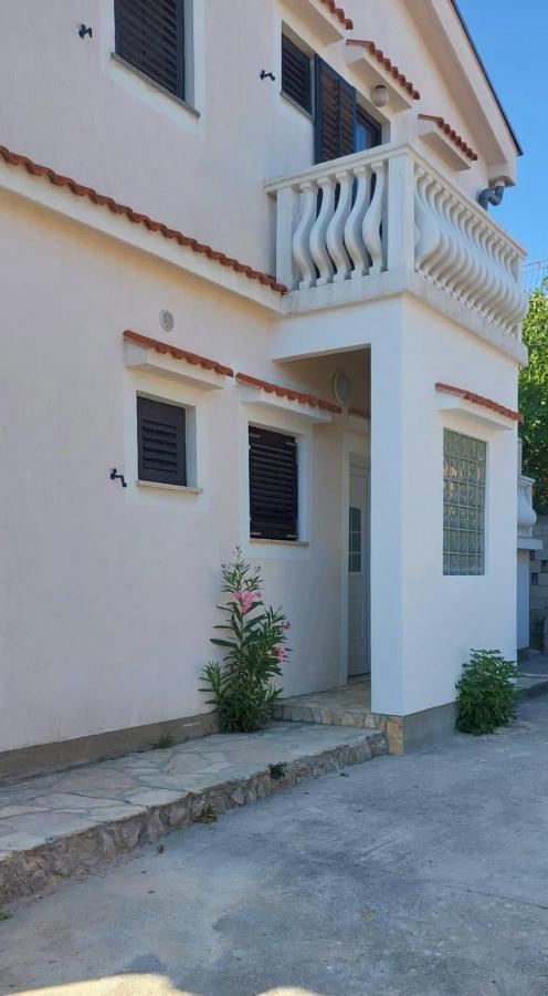 Guest House Keskic كارلوباغ المظهر الخارجي الصورة